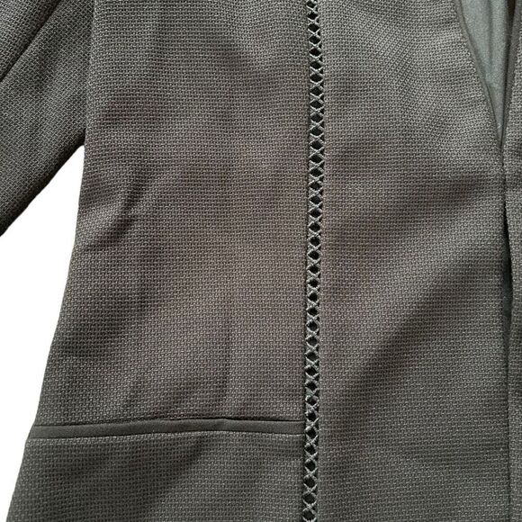 Tahari Black Blazer With Cross Stitch Detailing On Front Size 4 - Picture 8 of 9